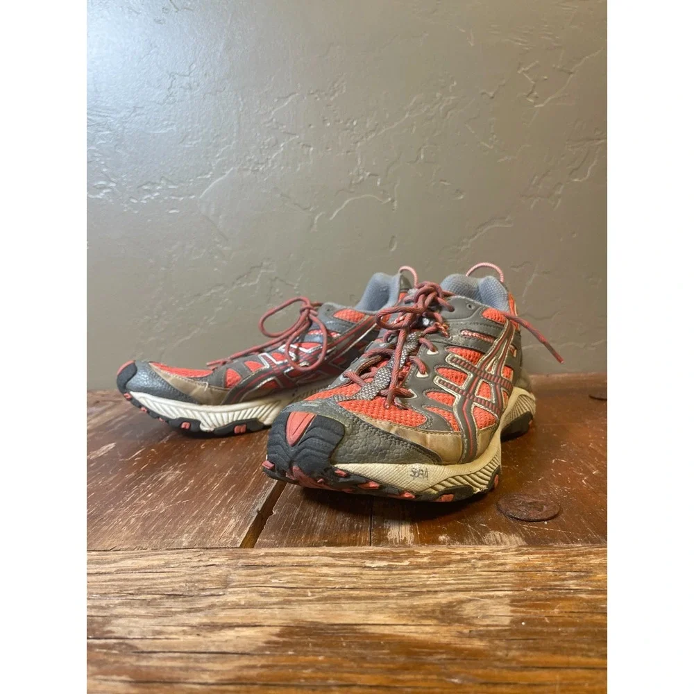Asics Gel Trabuco Trail Running Shoes Gore Tex Womens 9.5 Pink Sneakers Comfort